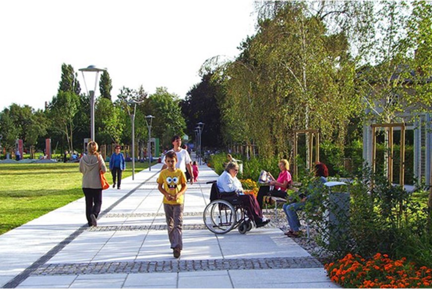 ENCOURAGING ACTIVE LIFESTYLE BY PUBLIC OPEN SPACE DESIGN 