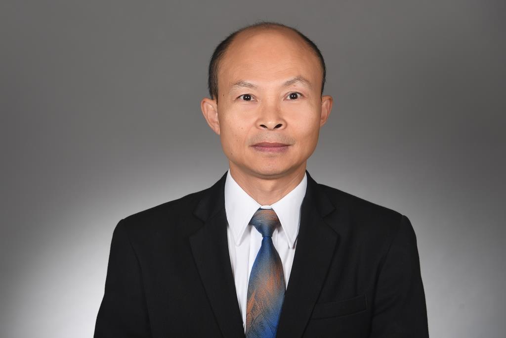 MEET THE FACULTY PETROLEUM ENGINEERING PROFESSOR DACUN LI 