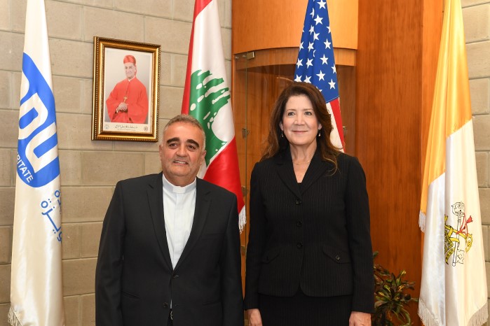 U.S. AMBASSADOR TO LEBANON VISITS NDU