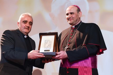 NDU HONORS POPE BENEDICT XVI WITH APOSTOLIC NUNCIO TO LEBANON