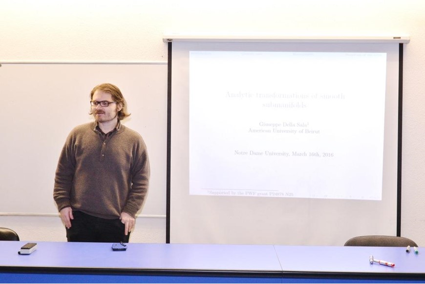 Analytic Transformations of Smooth Submanifolds | Math Seminar 2016 3
