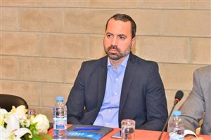 CSR-HR | Overcoming the Challenge in the Workplace 37