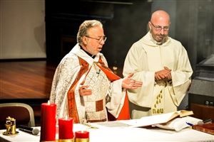 Christmas 2016 Mass 9