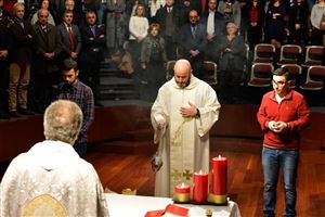 Christmas 2016 Mass 11