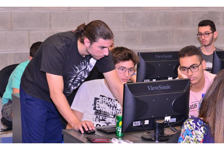 DCS Organizes Computer Science Summer Camp 5