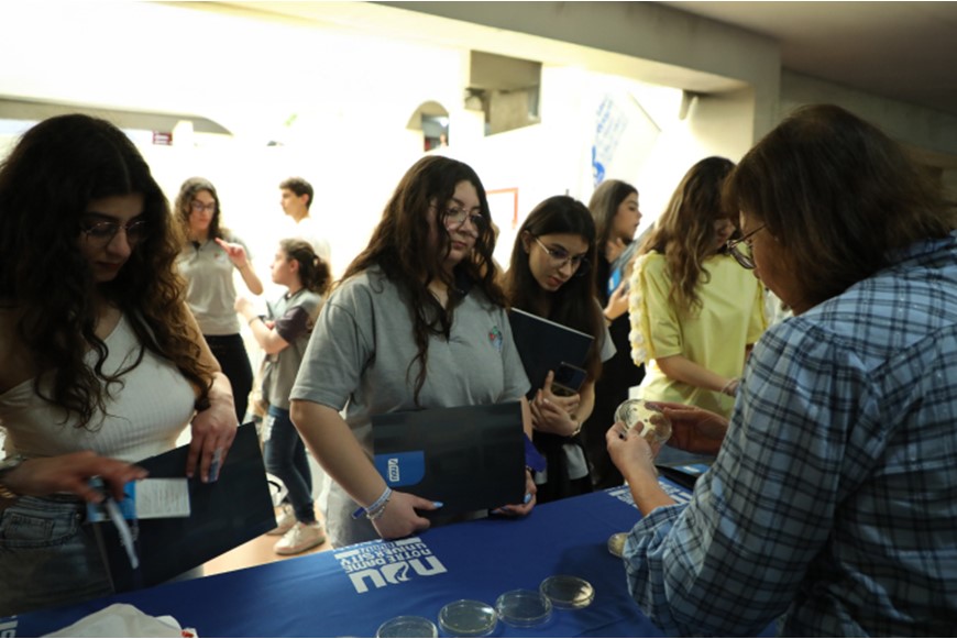 Empowering Future Scientists: FNHS-NlLC Hosts Hands-On Workshop For High School Students 4