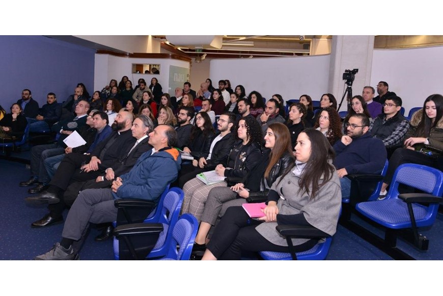 FBAE Dean Gives Lecture on the Current Financial Crisis in Lebanon 1