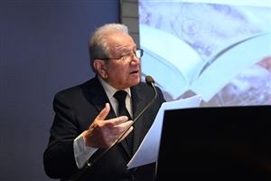 FH Organizes Symposium Lauding Arabic Language and Literature 7