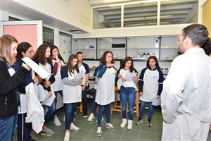 FNAS Hosts Cell Biology Workshop for School Students 7