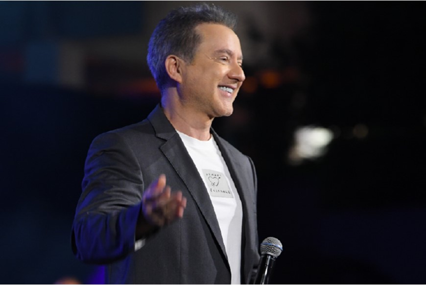 Marwan Khoury Performs at NDU in Support of Student Financial Aid 1