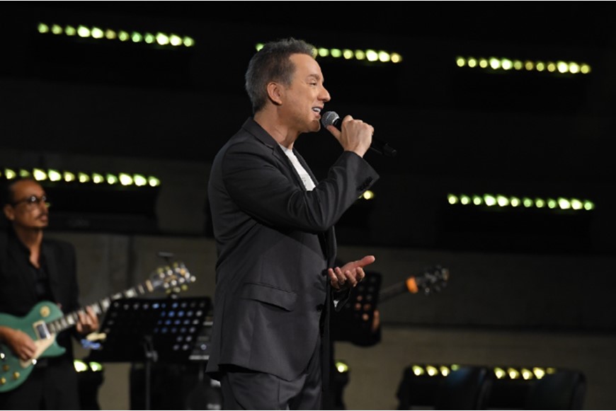 Marwan Khoury Performs at NDU in Support of Student Financial Aid 10