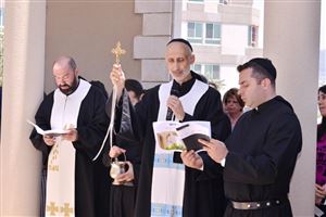 New Statue of the Blessed Virgin Mary Consecrated 20
