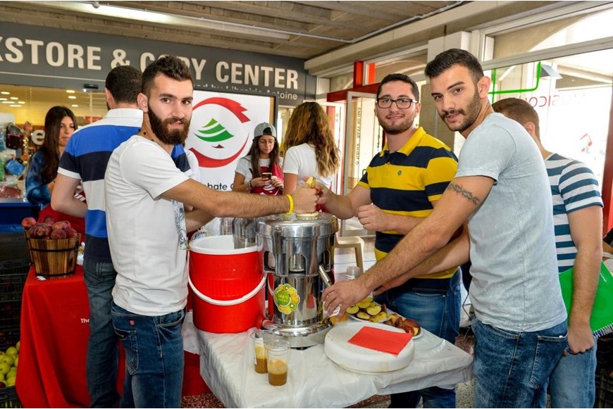 SUPPORTNG LEBANESE APPLE FARMERS 7