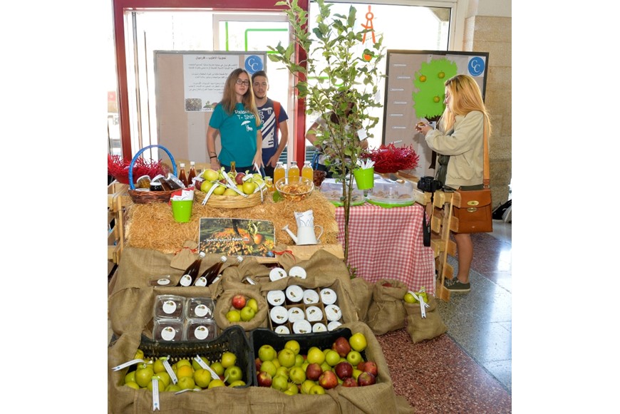 SUPPORTNG LEBANESE APPLE FARMERS 10