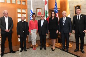 US Ambassador to Lebanon Visits NDU 4