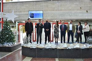 Be a Star on the Christmas Charity Tree  12