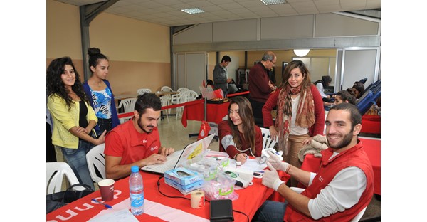 NDU-Shouf Gives Blood 1